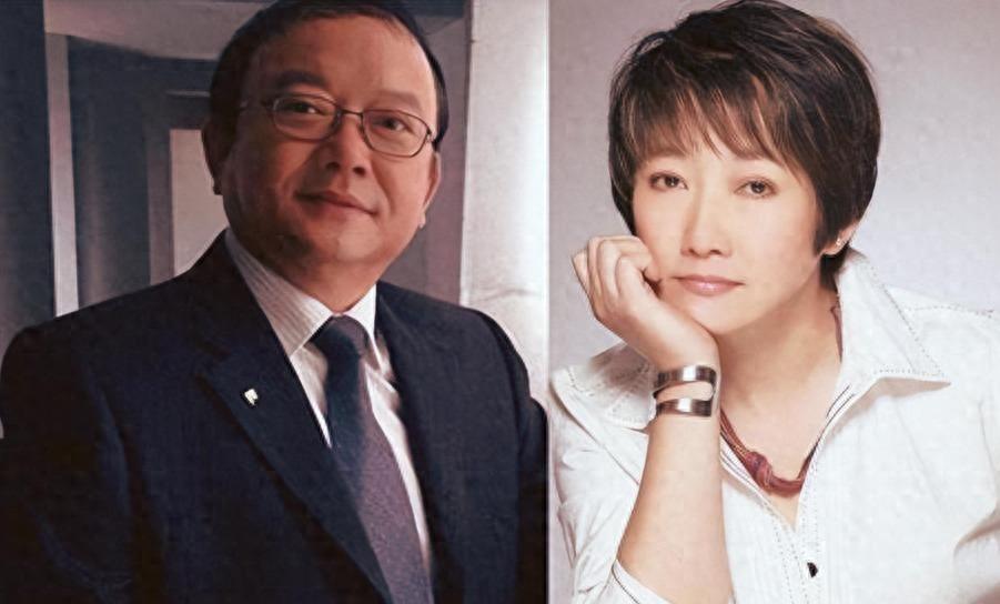 爱游戏体育app下载-王刚没想到，离婚24年，成方圆会以这种方式，给自己上了生动一课